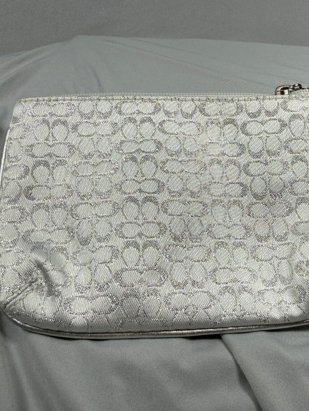 Coach F40317 Silver Metallic Signature C Wristlet NWT Y2K Glam - Picture 9 of 9